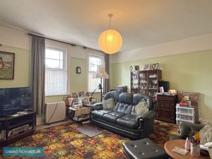 Sitting room- click for photo gallery